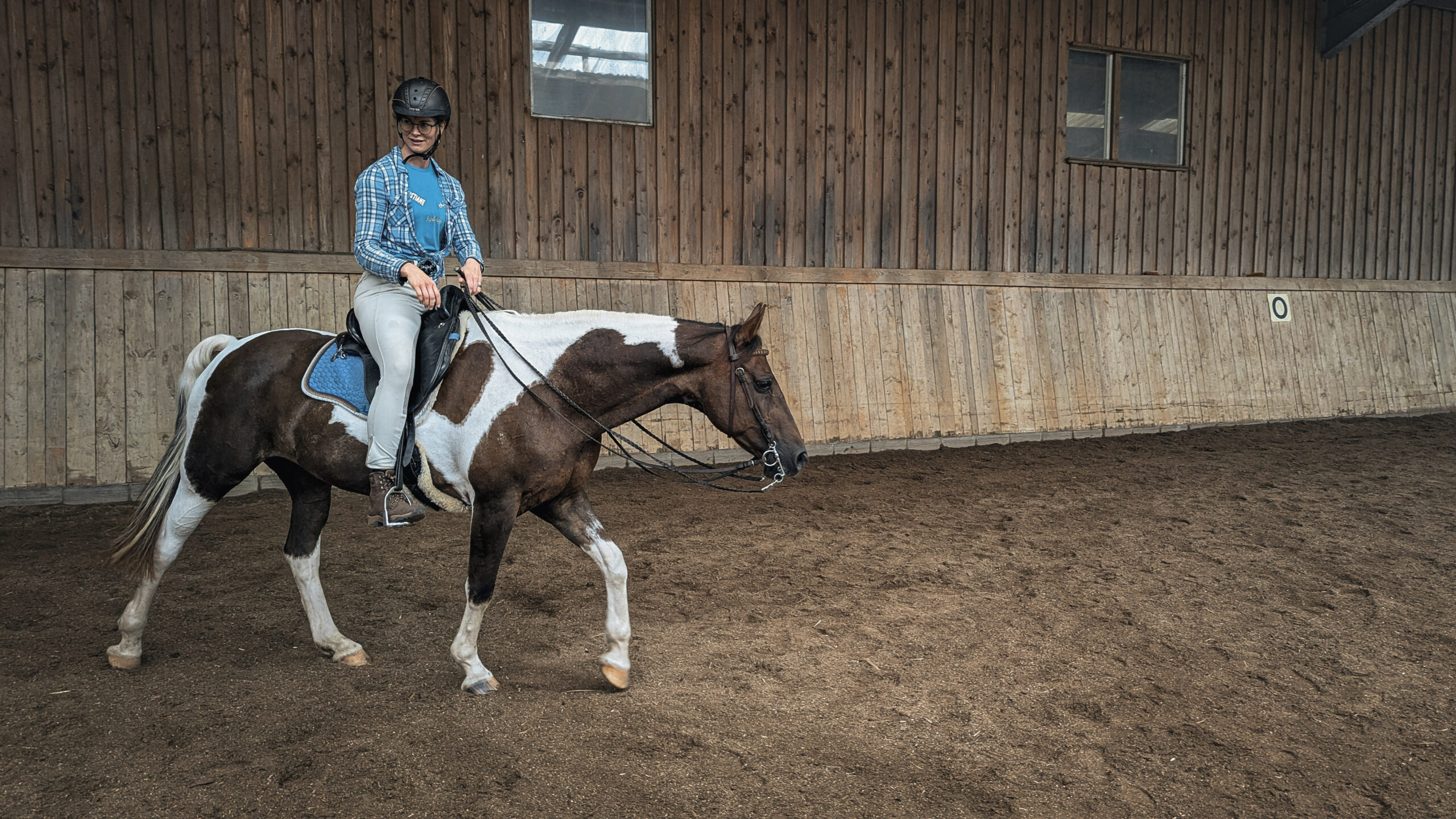 Frau auf einem Pferd